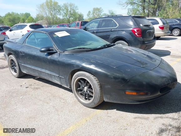 1996 Pontiac Firebird with VIN 2G2FS22K0T2231261, listed as a IAAI auction lot 42088061 with 194,913 mi miles. Bid and sale history available at carsss.com. Image 1.