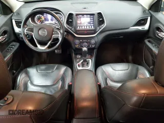 2016 Jeep Cherokee Trailhawk z VIN 1C4PJMBS5GW179273, wystawiony jako Copart lot #61175695 z przebiegiem 110 295 mil mil oraz Czysty tytuł • Clean title. Historia ofert i sprzedaży dostępna na DreamBid. Obrazek 8.