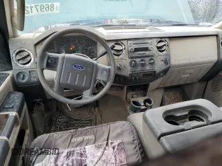 2010 Ford F-250 XL с VIN 1FTSX2B5XAEA19197, выставлен на аукционе Copart как лот 86971204 с пробегом 161 205 миль миль и Списание • Salvage title. История ставок и продаж доступна на DreamBid. Изображение 8.