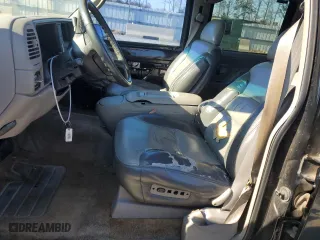 2000 Chevrolet Tahoe Limited with VIN 1GNEC13R5YR162203, listed as a Copart auction lot 83199854 with 347,572 mi miles and Salvage Title. Bid and sale history available at carsss.com. Image 7.