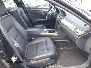 2011 Mercedes-Benz E-Class E 350 Luxury with VIN WDDHF5GB2BA356992, listed as a IAAI auction lot 41928058 with 125,525 mi miles. Bid and sale history available at carsss.com. Image 5.