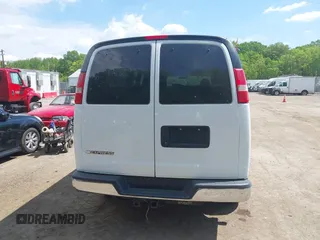 2017 Chevrolet Express Passenger LT с VIN 1GAZGPFF0H1263692, выставлен на аукционе IAAI как лот 42187605 с пробегом 76 995 миль миль и . История ставок и продаж доступна на DreamBid. Изображение 16.