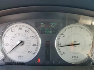 2005 Chrysler 300 C z VIN 2C3JA63H25H174455, wystawiony jako Copart lot #57106275 z przebiegiem 115 226 mil mil oraz Szkoda całkowita • Salvage title. Historia ofert i sprzedaży dostępna na DreamBid. Obrazek 9.