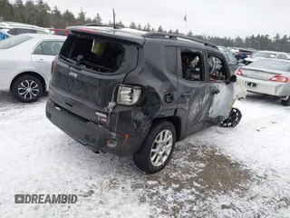 2020 Jeep Renegade Latitude with VIN ZACNJBBB9LPL60537, listed as a IAAI auction lot 41398640 with 25,461 mi miles. Bid and sale history available at carsss.com. Image 4.