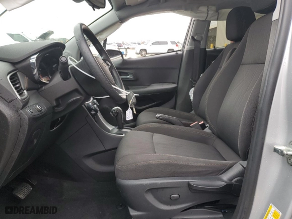 2018 Chevrolet Trax LT with VIN 3GNCJLSB7JL413801, listed as a Copart auction lot 43828015 with 38,642 mi miles and Clean Title. Bid and sale history available at carsss.com. Image 7.