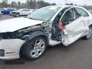 2010 Ford Fusion SE z VIN 3FAHP0HA2AR235714, wystawiony jako IAAI lot #41690933 z przebiegiem Nie podano mil oraz . Historia ofert i sprzedaży dostępna na DreamBid. Obrazek 6.