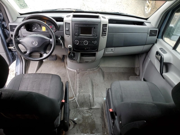 2018 Mercedes-Benz Sprinter Cargo Van Worker with VIN WD3PE7CDXJP646317, listed as a Copart auction lot 45217455 with 82,427 mi miles and Clean Title. Bid and sale history available at carsss.com. Image 8.