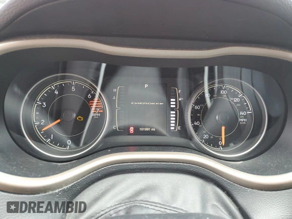 2017 Jeep Cherokee Latitude z VIN 1C4PJMCB0HW621263, wystawiony jako Copart lot #61796305 z przebiegiem 101 991 mil mil oraz Szkoda całkowita • Salvage title. Historia ofert i sprzedaży dostępna na DreamBid. Obrazek 9.