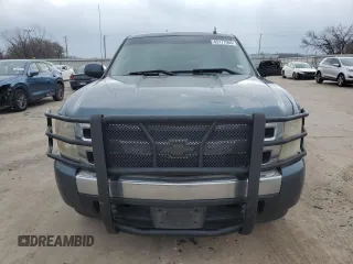 2008 Chevrolet Silverado 1500 1LT with VIN 3GCEC13J68G228440, listed as a Copart auction lot 43177565 with 209,085 mi miles and Salvage Title. Bid and sale history available at DreamBid. Image 5.