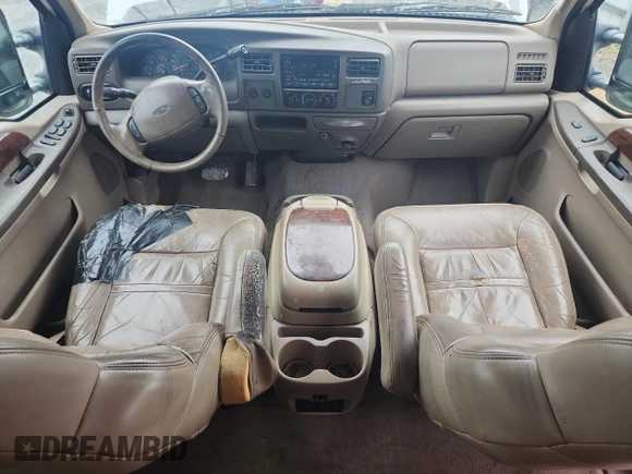 2000 Ford Excursion Limited z VIN 1FMNU42S3YED08967, wystawiony jako Copart lot #60062035 z przebiegiem 212 040 mil mil oraz Czysty tytuł • Clean title. Historia ofert i sprzedaży dostępna na DreamBid. Obrazek 8.