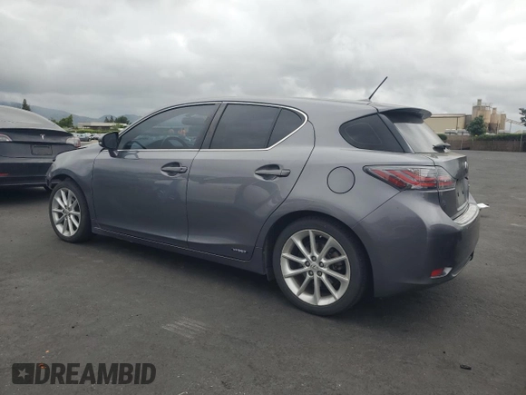 2013 Lexus CT 200h z VIN JTHKD5BH1D2169238, wystawiony jako Copart lot #53720135 z przebiegiem 138 029 mil mil oraz Szkody całkowita. Historia ofert i sprzedaży dostępna na DreamBid. Obrazek 2.