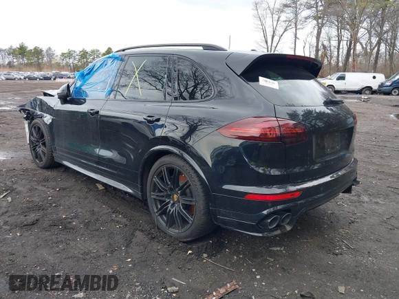 2016 Porsche Cayenne GTS z VIN WP1AD2A20GLA75034, wystawiony jako IAAI lot #41913467 z przebiegiem 79 503 mil mil oraz . Historia ofert i sprzedaży dostępna na DreamBid. Obrazek 3.