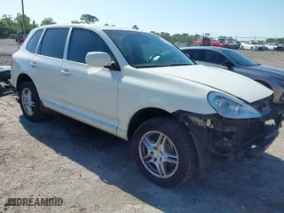 2008 Porsche Cayenne with VIN WP1AA29P48LA28969, listed as a IAAI auction lot 42020451 with 179,794 mi miles. Bid and sale history available at carsss.com. Image 1.