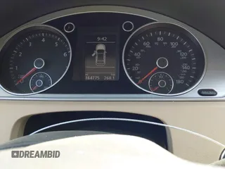 2014 Volkswagen CC R-Line с VIN WVWBP7AN5EE529218, выставлен на аукционе IAAI как лот 42404851 с пробегом 164 775 миль миль и . История ставок и продаж доступна на DreamBid. Изображение 7.