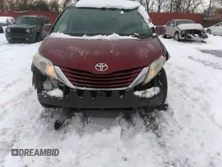2016 Toyota Sienna LE AAS with VIN 5TDKK3DC3GS716259, listed as a IAAI auction lot 41556959 with 130,478 mi miles. Bid and sale history available at carsss.com. Image 6.