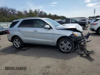 2015 Mercedes-Benz M 350 z VIN 4JGDA5HB4FA497120, wystawiony jako Copart lot #68816024 z przebiegiem 112 808 mil mil oraz Szkoda całkowita • Salvage title. Historia ofert i sprzedaży dostępna na DreamBid. Obrazek 4.