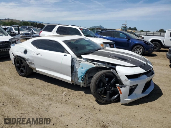 2018 Chevrolet Camaro 2SS z VIN 1G1FH1R74J0104011, wystawiony jako Copart lot #53425805 z przebiegiem 35 807 mil mil oraz Szkoda całkowita • Salvage title. Historia ofert i sprzedaży dostępna na DreamBid. Obrazek 4.