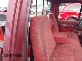 1990 Ford F-150 S с VIN 1FTDF15Y7LNA48686, выставлен на аукционе IAAI как лот 42365955 с пробегом 20 540 миль миль и . История ставок и продаж доступна на DreamBid. Изображение 8.