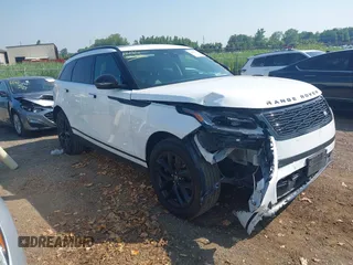 2024 Land Rover Range Rover Velar S z VIN SALYJ2EXXRA386105, wystawiony jako IAAI lot #42686005 z przebiegiem 31 982 mil mil oraz . Historia ofert i sprzedaży dostępna na DreamBid. Obrazek 1.