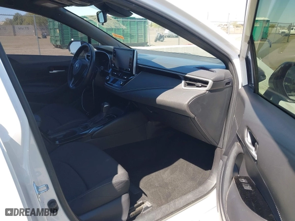 2021 Toyota Corolla Hatchback SE with VIN JTND4MBE0M3112173, listed as a IAAI auction lot 41813425 with 55,208 mi miles. Bid and sale history available at carsss.com. Image 5.