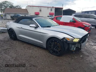 2015 Ford Mustang GT Premium z VIN 1FATP8FF9F5385286, wystawiony jako IAAI lot #41599189 z przebiegiem 112 260 mil mil oraz . Historia ofert i sprzedaży dostępna na DreamBid. Obrazek 1.