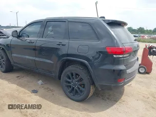 2018 Jeep Grand Cherokee Upland with VIN 1C4RJFAG8JC466195, listed as a IAAI auction lot 42413128 with 105,488 mi miles and . Bid and sale history available at DreamBid. Image 3.