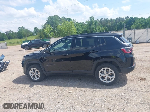 2024 Jeep Compass Latitude with VIN 3C4NJDBN4RT119513, listed as a IAAI auction lot 42153389 with 27,635 mi miles and . Bid and sale history available at carsss.com. Image 14.