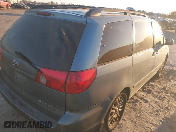 2007 Toyota Sienna XLE with VIN 5TDZK22C47S048516, listed as a IAAI auction lot 41367115 with 236,058 mi miles. Bid and sale history available at carsss.com. Image 4.