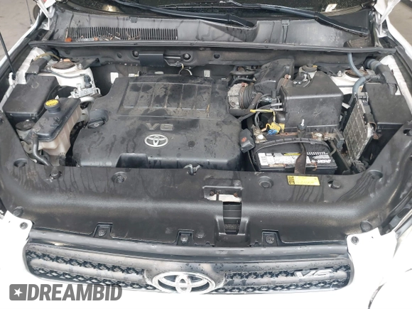 2007 Toyota RAV4 with VIN JTMBK33V976014286, listed as a IAAI auction lot 41568927 with 121,791 mi miles. Bid and sale history available at carsss.com. Image 10.