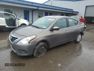 2017 Nissan Versa SV z VIN 3N1CN7AP5HK426163, wystawiony jako Copart lot #57940995 z przebiegiem 162 014 mil mil oraz Szkoda całkowita • Salvage title. Historia ofert i sprzedaży dostępna na DreamBid. Obrazek 1.