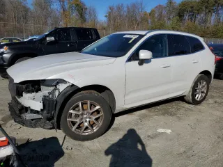 2021 Volvo XC60 Momentum with VIN YV4102DK3M1760366, listed as a Copart auction lot 81169744 with 52,405 mi miles and Salvage Title. Bid and sale history available at carsss.com. Image 1.