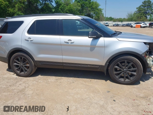 2017 Ford Explorer XLT with VIN 1FM5K7D83HGA69028, listed as a IAAI auction lot 41977896 with 169,283 mi miles and . Bid and sale history available at carsss.com. Image 14.