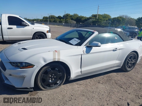 2019 Ford Mustang EcoBoost z VIN 1FATP8UH8K5162526, wystawiony jako IAAI lot #41846704 z przebiegiem 84 527 mil mil oraz . Historia ofert i sprzedaży dostępna na DreamBid. Obrazek 6.