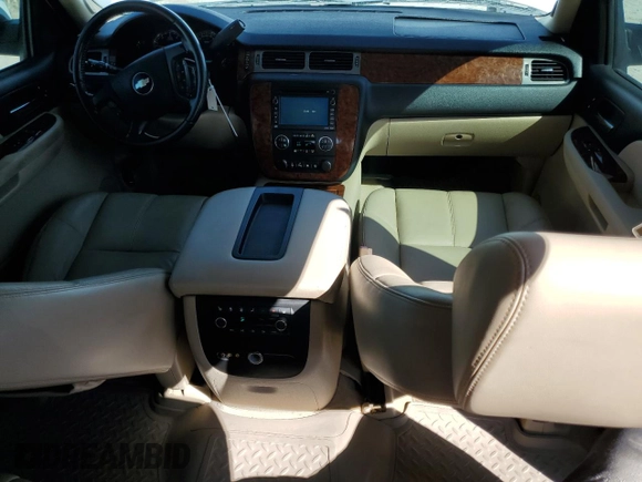 2008 Chevrolet Suburban LT with VIN 1GNFC16058J218236, listed as a Copart auction lot 75555554 with 103,718 mi miles and Salvage Title. Bid and sale history available at carsss.com. Image 8.