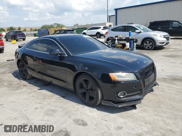 2009 Audi A5 z VIN WAUDK78TX9A031733, wystawiony jako Copart lot #57395525 z przebiegiem 162 017 mil mil oraz Szkoda całkowita • Salvage title. Historia ofert i sprzedaży dostępna na DreamBid. Obrazek 4.