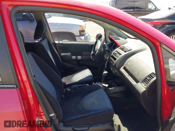 2008 Honda Fit with VIN JHMGD384X8S058806, listed as a IAAI auction lot 42003885 with 216,612 mi miles. Bid and sale history available at carsss.com. Image 5.