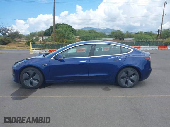 2018 Tesla Model 3 Long Range Battery z VIN 5YJ3E1EA6JF160859, wystawiony jako IAAI lot #42149636 z przebiegiem 81 159 mil mil oraz . Historia ofert i sprzedaży dostępna na DreamBid. Obrazek 14.