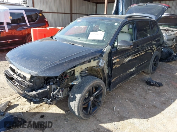 2019 Volkswagen Tiguan SE with VIN 3VV3B7AX2KM075179, listed as a IAAI auction lot 41728654 with 108,388 mi miles and . Bid and sale history available at DreamBid. Image 2.