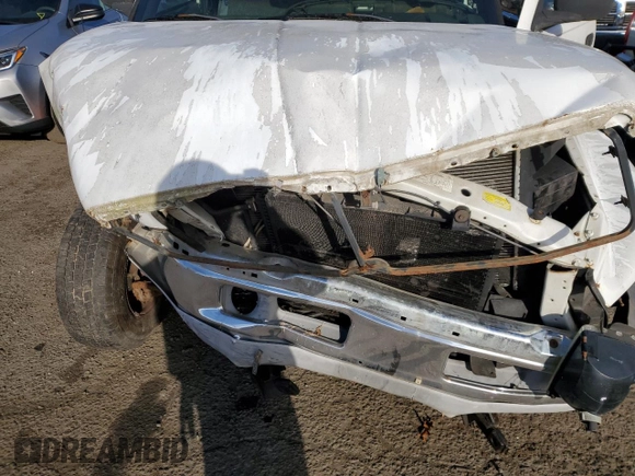 2001 Dodge Ram 2500 with VIN 3B7KF23Z71G205888, listed as a Copart auction lot 82687624 with 0 mi miles and Salvage Title. Bid and sale history available at carsss.com. Image 11.