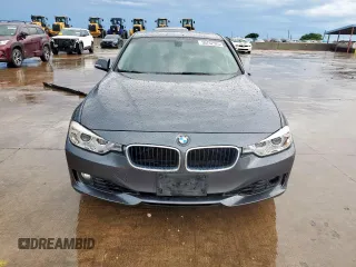 2013 BMW 3 Series 328i z VIN WBA3A5G53DNP19533, wystawiony jako Copart lot #55752525 z przebiegiem 92 472 mil mil oraz Szkoda całkowita • Salvage title. Historia ofert i sprzedaży dostępna na DreamBid. Obrazek 5.