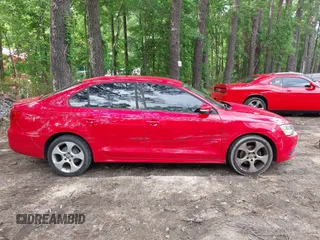 2011 Volkswagen Jetta SE с VIN 3VWDZ7AJ0BM368053, выставлен на аукционе IAAI как лот 42320719 с пробегом 175 185 миль миль и . История ставок и продаж доступна на DreamBid. Изображение 13.
