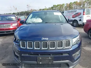 2021 Jeep Compass Altitude with VIN 3C4NJCBB4MT510184, listed as a IAAI auction lot 40973629 with 52,860 mi miles. Bid and sale history available at carsss.com. Image 12.