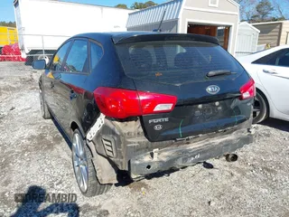 2011 Kia Forte SX с VIN KNAFW5A3XB5338328, выставлен на аукционе IAAI как лот 41403807 с пробегом 178 419 миль миль и . История ставок и продаж доступна на DreamBid. Изображение 6.