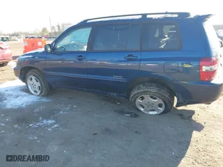 2006 Toyota Highlander w/3rd Row with VIN JTEEP21A060180251, listed as a IAAI auction lot 41589538 with 204,125 mi miles. Bid and sale history available at carsss.com. Image 6.