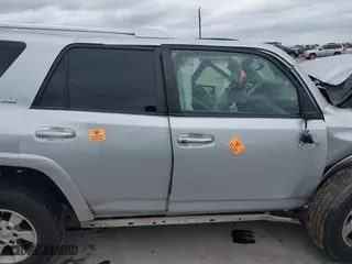 2010 Toyota 4Runner SR5 with VIN JTEZU5JR9A5011357, listed as a IAAI auction lot 41514810 with 1 mi miles. Bid and sale history available at carsss.com. Image 13.