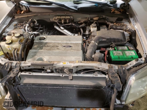 2008 Mercury Mariner with VIN 4M2CU39H78KJ28676, listed as a Copart auction lot 85827374 with 170,534 mi miles and Salvage title. Bid and sale history available at DreamBid. Image 13.