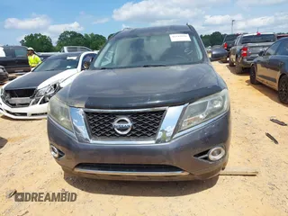 2014 Nissan Pathfinder SV with VIN 5N1AR2MM7EC710811, listed as a IAAI auction lot 42142870 with 158,803 mi miles. Bid and sale history available at carsss.com. Image 12.