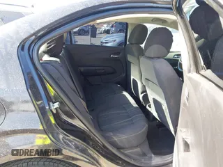 2014 Chevrolet Sonic LT z VIN 1G1JC5SH5E4224501, wystawiony jako IAAI lot #42275218 z przebiegiem 119 370 mil mil oraz . Historia ofert i sprzedaży dostępna na DreamBid. Obrazek 8.