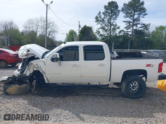 2009 Chevrolet Silverado 1500 LTZ with VIN 3GCEK33M19G162955, listed as a IAAI auction lot 41851348 with 203,553 mi miles and . Bid and sale history available at DreamBid. Image 15.