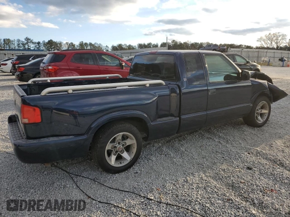 2001 GMC Sonoma SLS w/1SF Pkg with VIN 1GTCS195618199683, listed as a Copart auction lot 85921454 with 186,996 mi miles and Salvage Title. Bid and sale history available at carsss.com. Image 3.